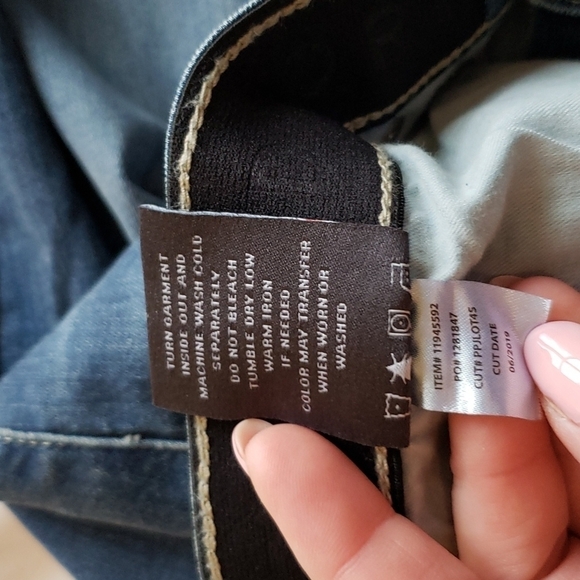 Torrid Sky High Skinny Stretch Jean Medium Wash - Size 18 Short - Picture 8 of 8